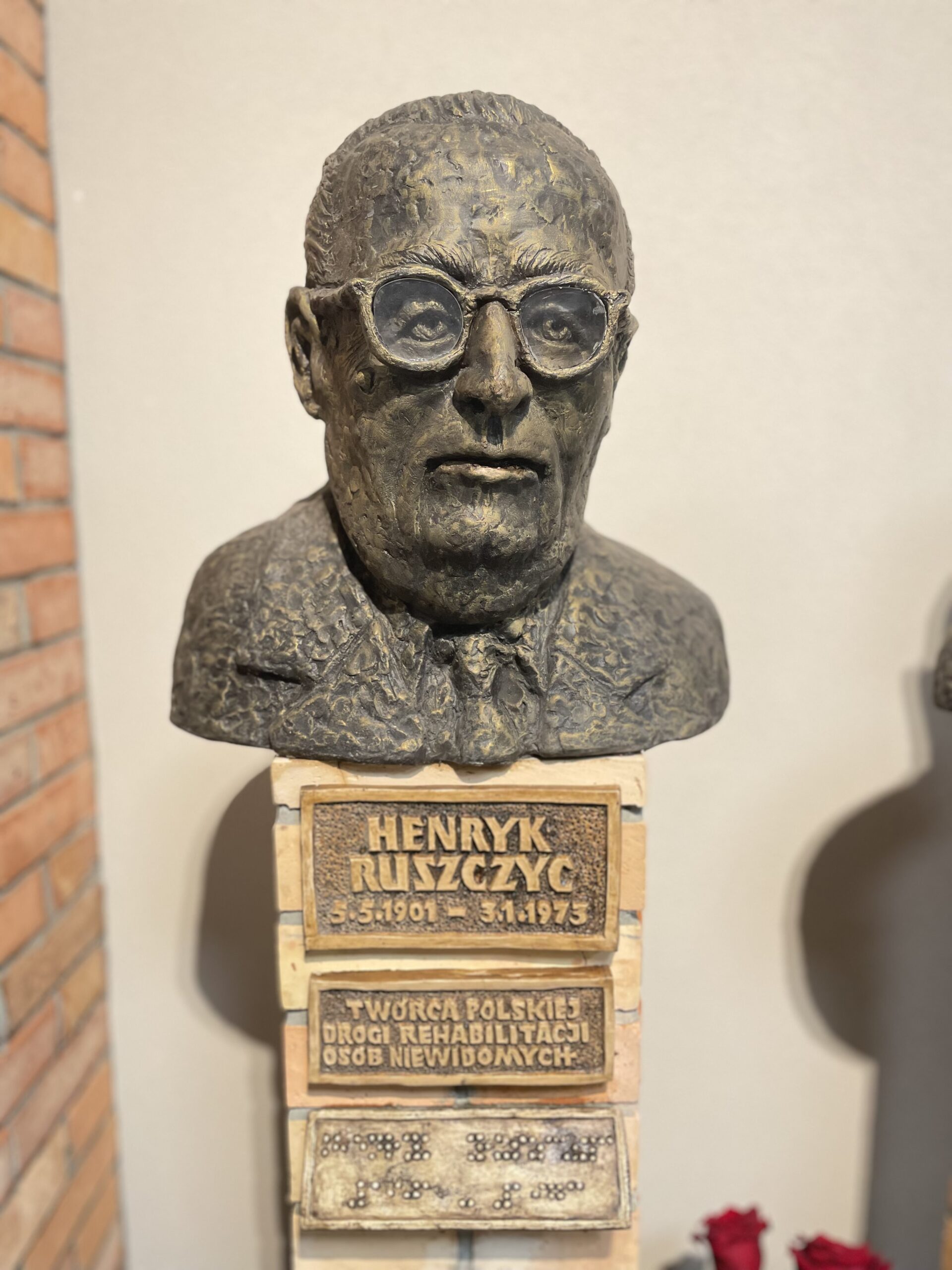 Popiersie Henryka Ruszczyca.