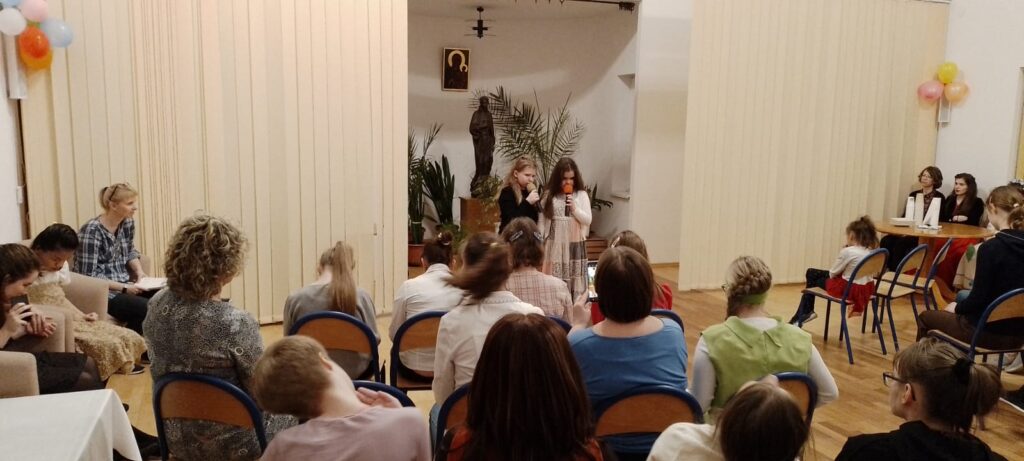 Kinga Jaszczołt i Maja Molęda – „Najważniejszy dzień w życiu” – Sanah