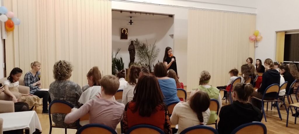 Julka Maksymiuk – „Siebie zapytasz” – Sanah