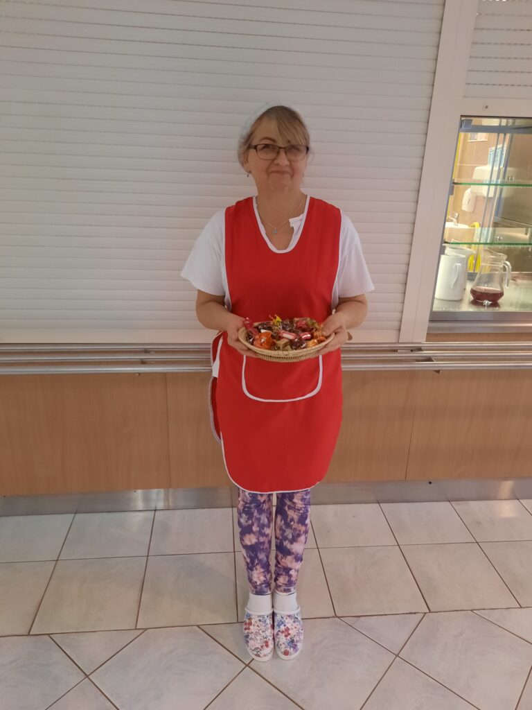 Pani Bożenka z cukierkami