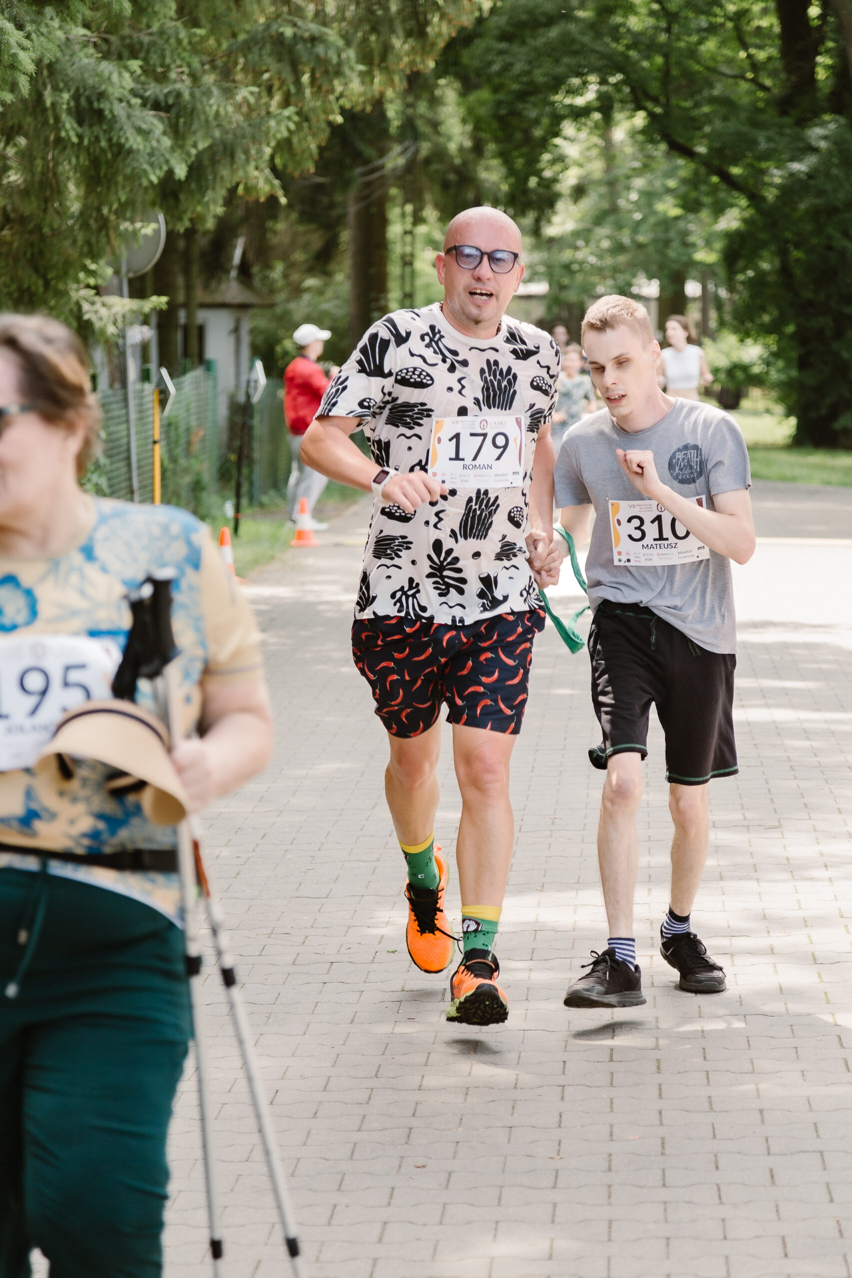 Uczniowie naszego Ośrodka rozpoczynają kolejne okrążenie.