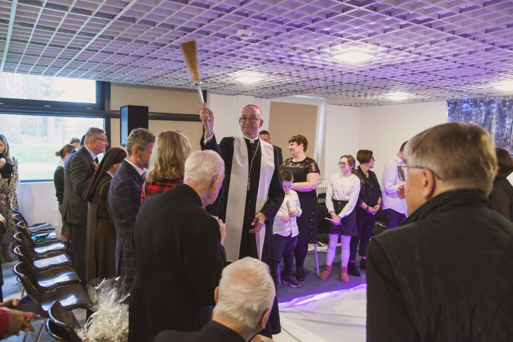 poświęcenie budynku przez Arcybiskupa