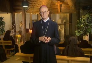 Arcybiskup Adrian Galbas w Kaplicy w Laskach