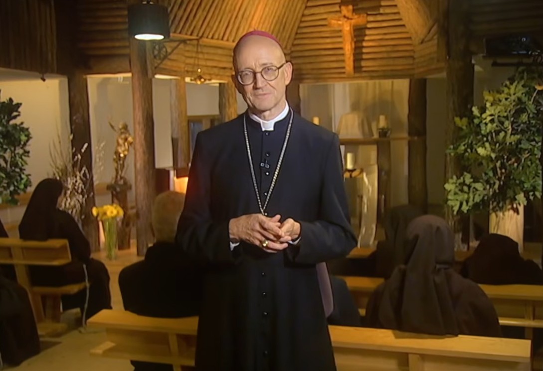 Arcybiskup Adrian Galbas w Kaplicy w Laskach