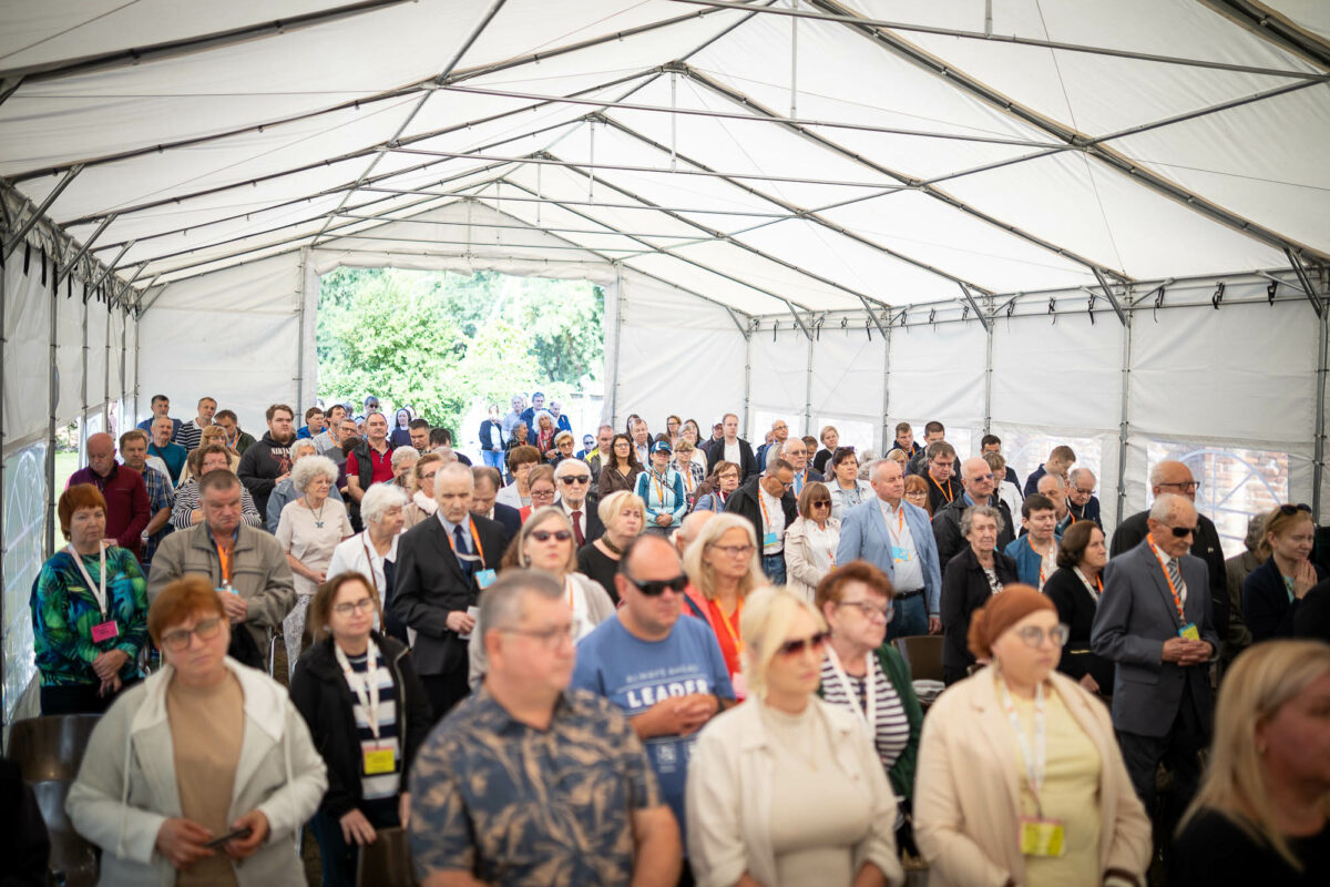 ZJAZD ABSOLWENTÓW W LASKACH
